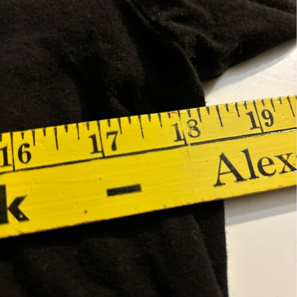 Creed 2010 Band Concert Tour T-Shirt size large fading and cracking - Picture 9 of 11